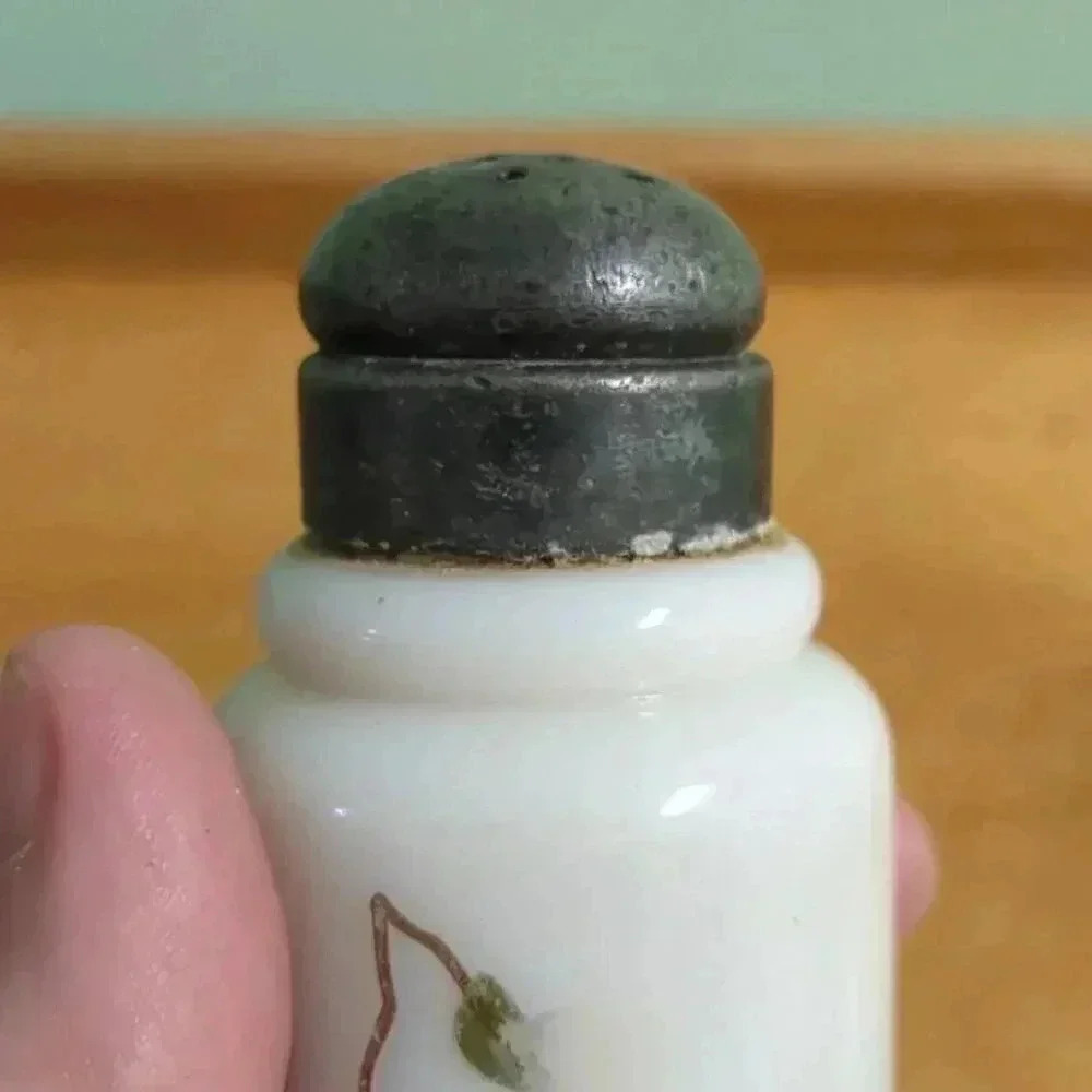 Vintage Hand painted glass floral shaker - Picture 6 of 6